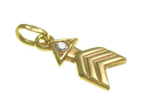 Pfeildiamant Gold Anhänger in Gelbgold mit einem Brillanten, 13 mm groß, Hersteller Juwelier Harnisch, ideal als Schmuckstück für besondere Anlässe.