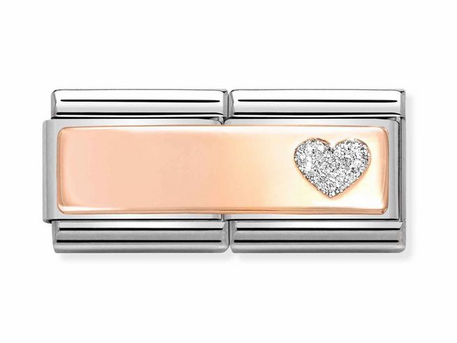 Glitzer-Herz aus Emaille in Roségold auf einem glatten Element, umgeben von silbernen Gliederteilen, elegantes Design von Nomination Classic Roségold.