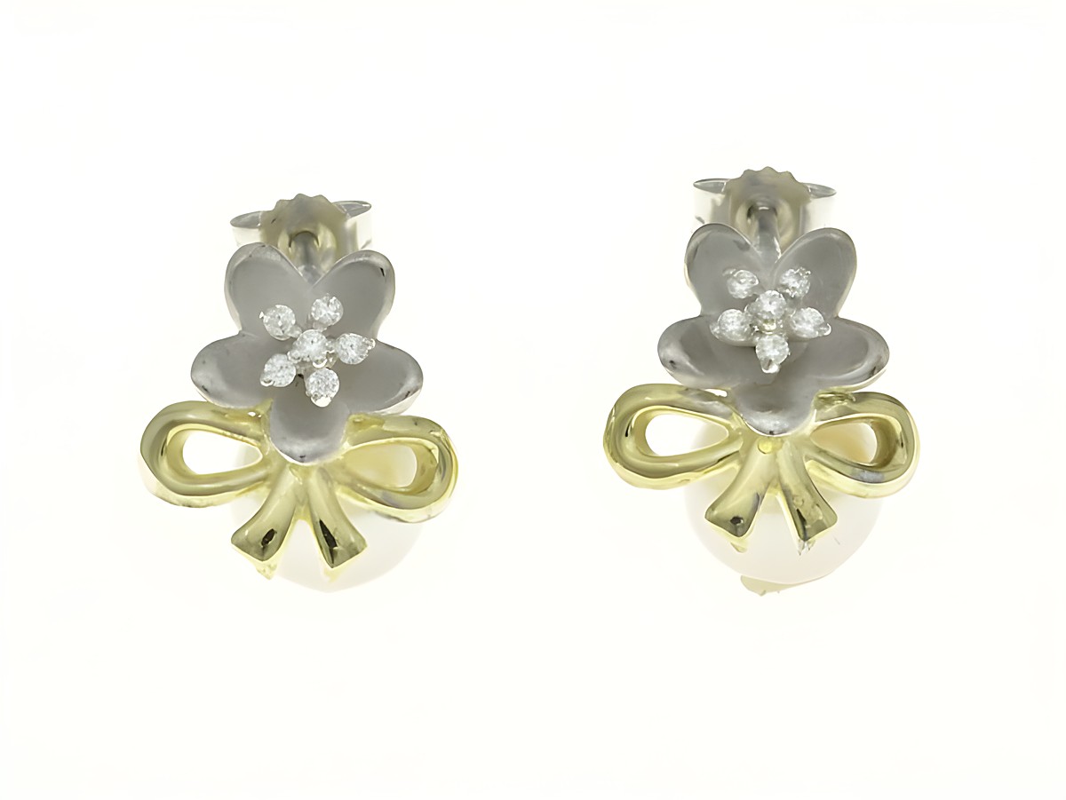 Edelweiß Schleife Süßwasserperle Ohrstecker aus Sterling Silber Bicolor rhodiniert mit Zirkonia, Hersteller Juwelier Harnisch. Ideal für eleganten Schmuck.