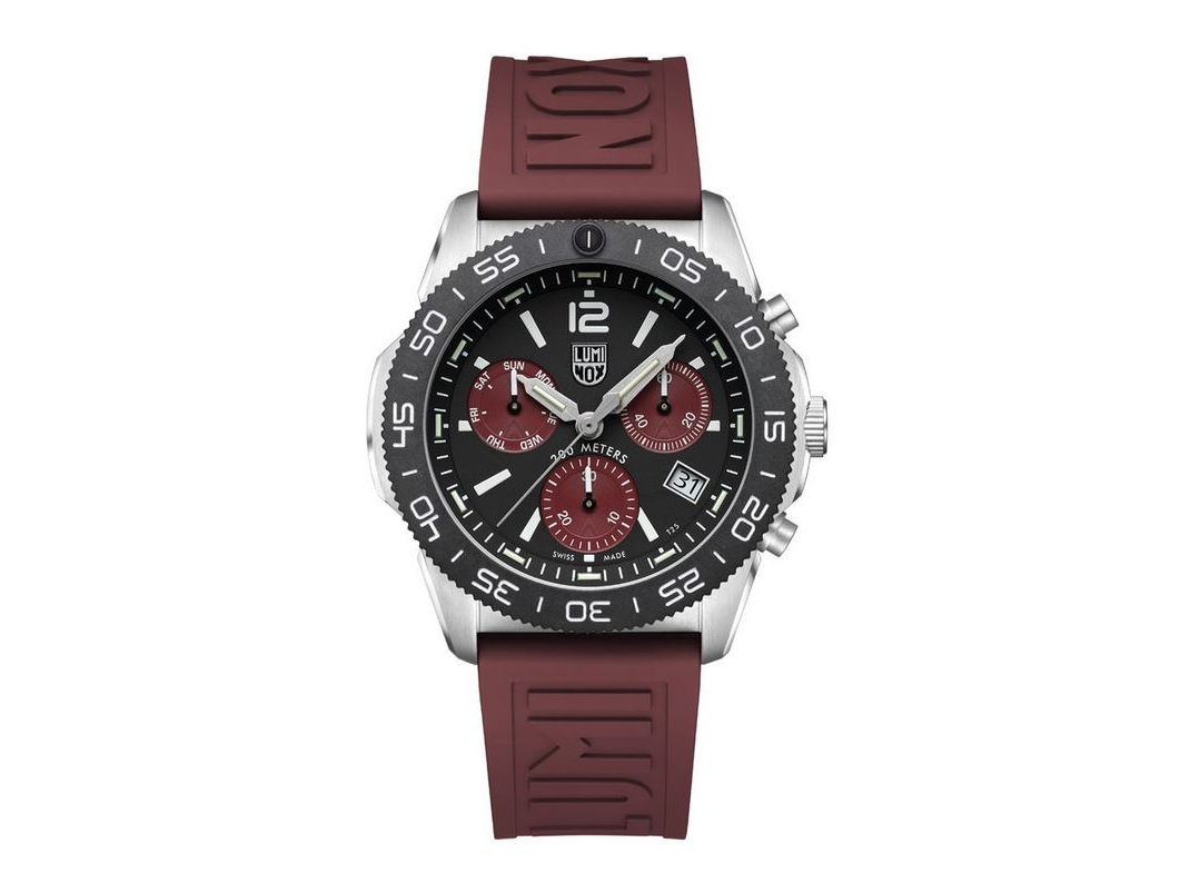 Luminox Uhr SET XS.3155.1.SET aus der SEA Serie in Rot mit 44 mm Gehäuse, schwarzem Ziffernblatt, roten Chronographen, inklusive Ersatzband.