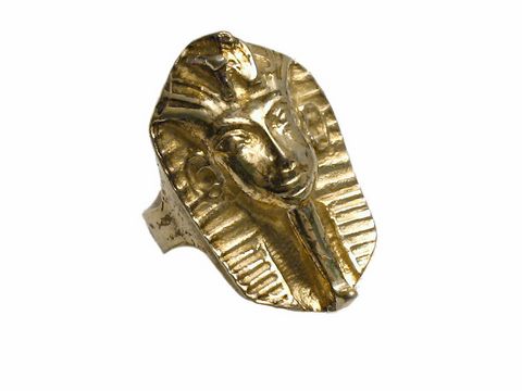 Sphinx Ring verstellbar Silber vergoldet kunstvoll Hersteller Juwelier Harnisch ohne Stein, zeigt eine detailreiche Darstellung eines Sphinx-Kopfes.