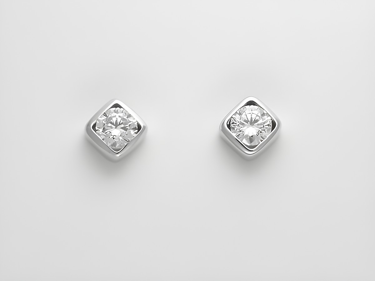 Silber Ohrringe in Rauteform aus Sterling Silber mit funkelndem Zirkonia, Hersteller Juwelier Harnisch, elegant und zeitlos, ideal für jeden Anlass.