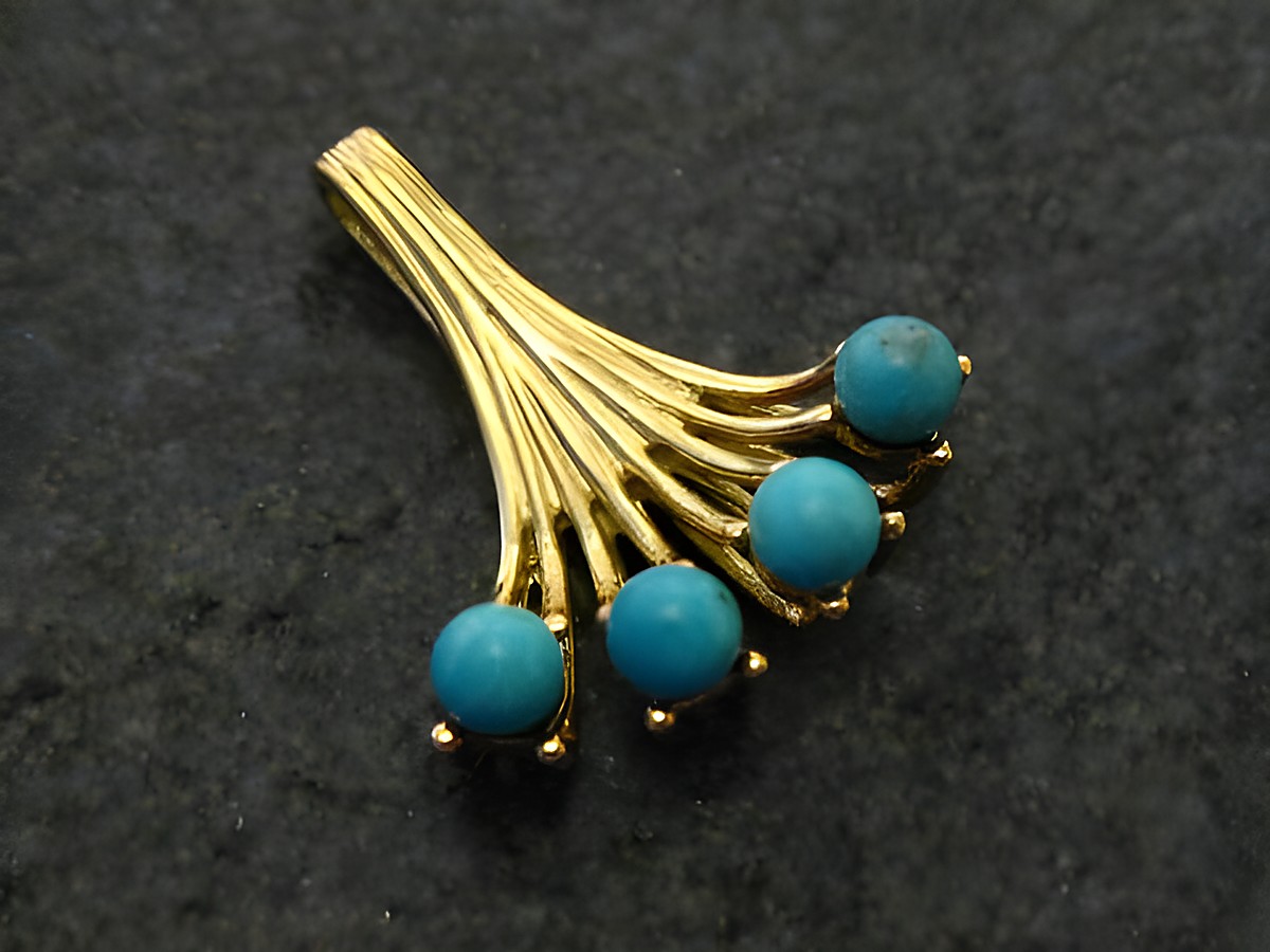 Goldanhänger in Fächerform mit vier Türkis Perlen, Durchmesser 20 mm, Hersteller Juwelier Harnisch, edles Design, ideal für Schmuckliebhaber.