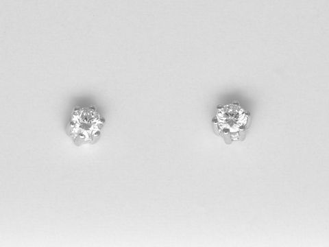 Weißgold Ohrringe mit Krappenfassung, hinreißend, besetzt mit Brillanten 0,20 ct. W/Si, Stecker, Hersteller: Juwelier Harnisch, elegante Schmuckstücke für jeden Anlass.
