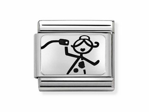 Oxidierte Edelstahlplakette in Silber mit einer minimalistischen Zeichnung eines Mädchens, das mit einer Farbrolle malt, Teil der Composable Classic Kollektion von Nomination.