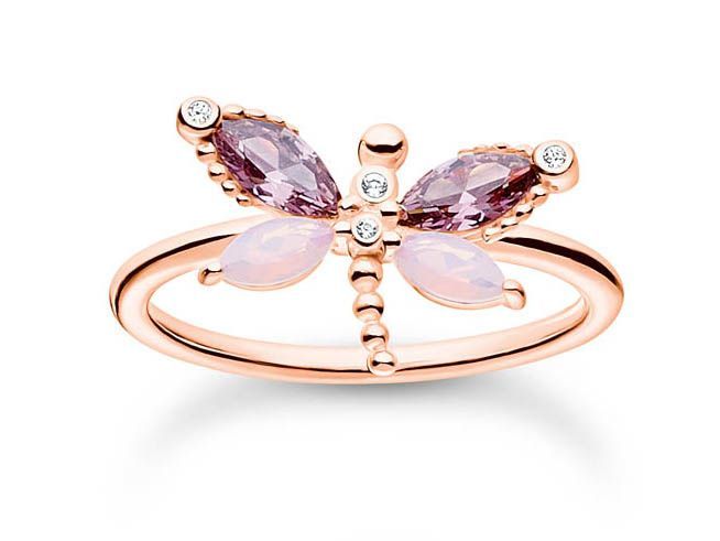 Charming Ring aus Sterling Silber mit vergoldetem Roségold, verziert mit Glas-Keramik Steinen und Zirkonia in Form eines Schmetterlings, Größe 56 von Thomas Sabo.