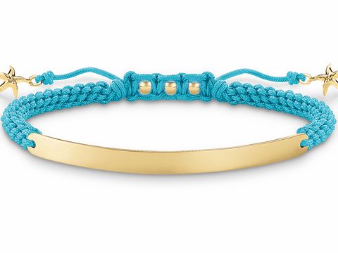 Makramee Armband von Thomas Sabo in blauem Nylon mit vergoldetem Element, verstellbar von 15 bis 21 cm, ideal für einen modernen Look, ausgestattet mit Sternenanhängern.