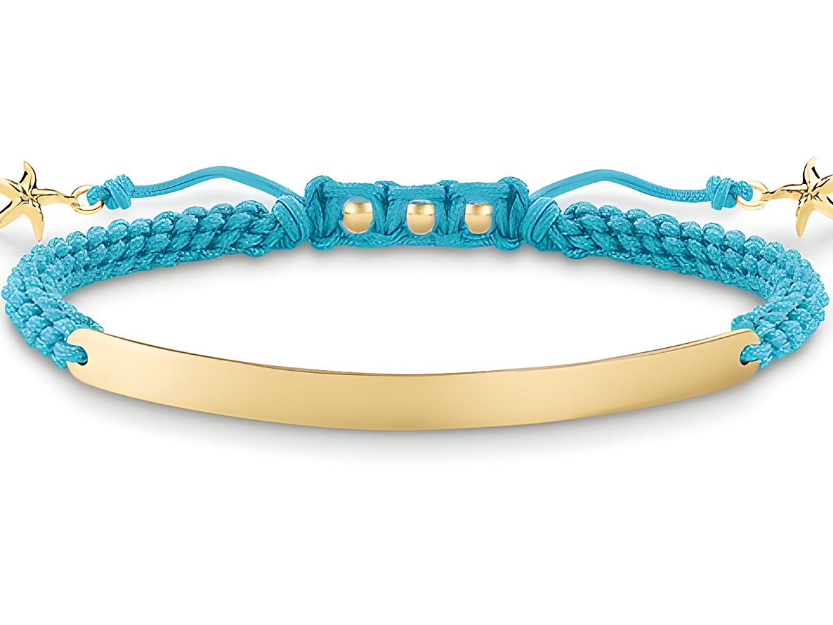 Makramee Armband von Thomas Sabo in blauem Nylon mit vergoldetem Element, verstellbar von 15 bis 21 cm, ideal für einen modernen Look, ausgestattet mit Sternenanhängern.
