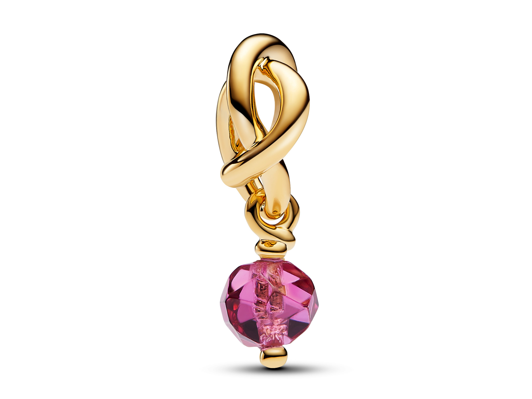 Prachtiger Pandora Anhänger aus gelbgoldvergoldetem Material mit einem funkelnden rosa Kristall, der elegantes Design und edle Akzente vereint, ideal für Schmuckliebhaber.