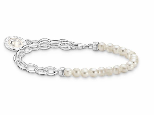 Silbernes Armband von Thomas Sabo mit Gliedern und Zuchtperlen in Weiß, Länge von 12 bis 15 cm, verziert mit emaillierten Elementen, elegant und stilvoll.