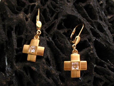 Ohrringe aus 585er Gold mit Zirkonia, kunstvoll gestaltete Ohrhänger in Kreuzform, ideal als Geschenkidee, Hersteller Juwelier Harnisch.