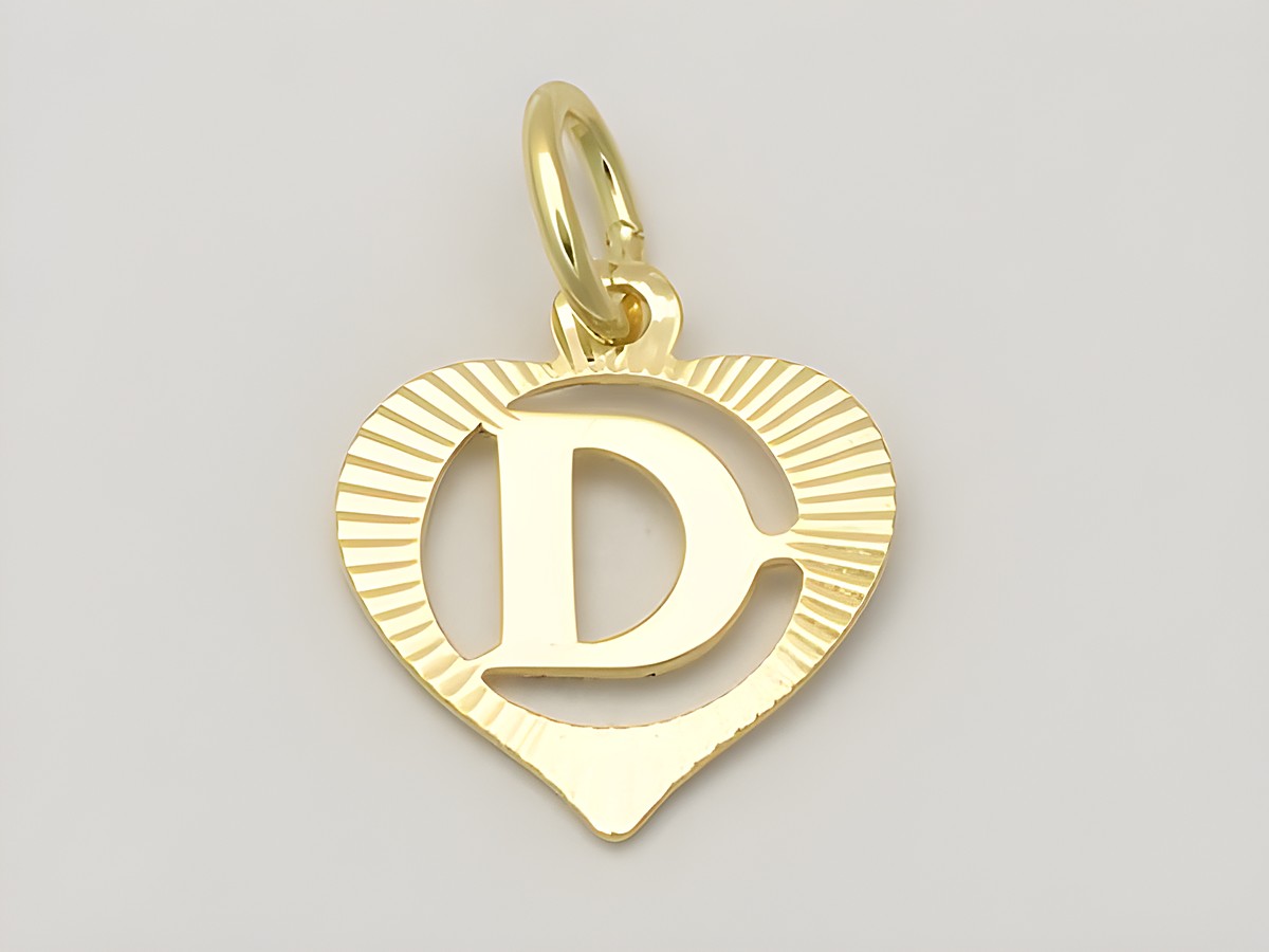 Herz Buchstabe D Gold Anhänger 333 Gold diamantiert Hersteller Juwelier Harnisch Buchstabe D.