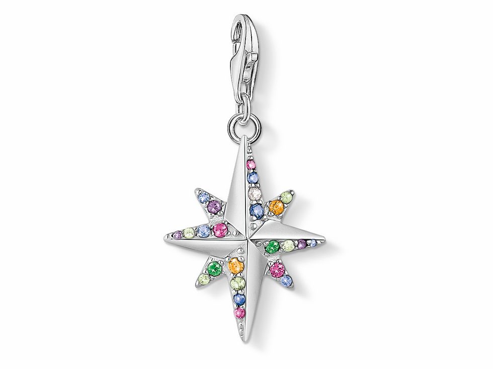 Charm-Anhänger von Thomas Sabo in Form eines mehrfarbigen Sterns aus Sterling Silber, verziert mit Zirkonia-Steinen, ideal für Anhänger oder Halsketten mit Sonnen-, Mond- und Sternmotiven.