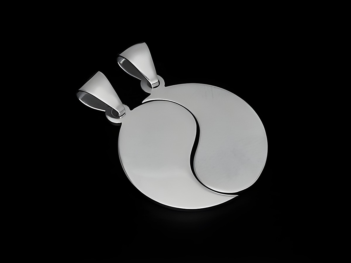 Zwei silberne Yin und Yang Partneranhänger aus 925 Sterling Silber, rhodiniert, schlichtes Design mit einem Durchmesser von 22,7 mm, Hersteller Juwelier Harnisch.