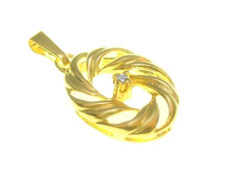 Gold Anhänger aus poliertem Gold mit einer Verzierung in Form von gedrehten Linien und einem Diamanten von 0,005 ct, Hersteller Juwelier Harnisch, Diamanten & Brillianten.