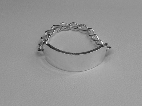 300887-0 Ring echt Silber mit individueller Gravurplatte, Größe 57, Hersteller Juwelier Harnisch, bis Größe 58, 18,4 mm, mit schönem Kettenmuster. Ideal für persönliche Gravuren.