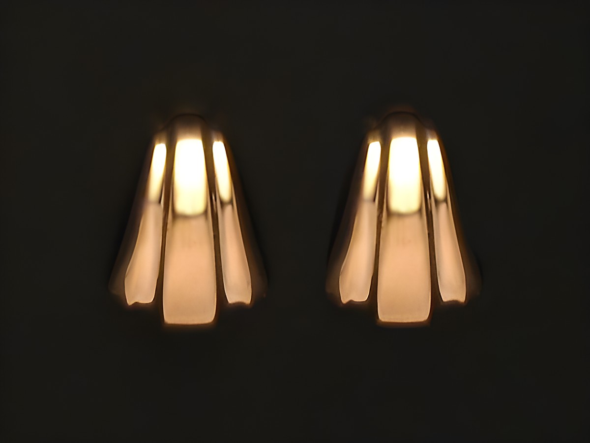 Elegante Ohrringe aus echt Gold, schickes Design von Juwelier Harnisch, ideal für besondere Anlässe oder den Alltag, setzen stilvolle Akzente und verleihen jedem Outfit einen Hauch von Luxus.