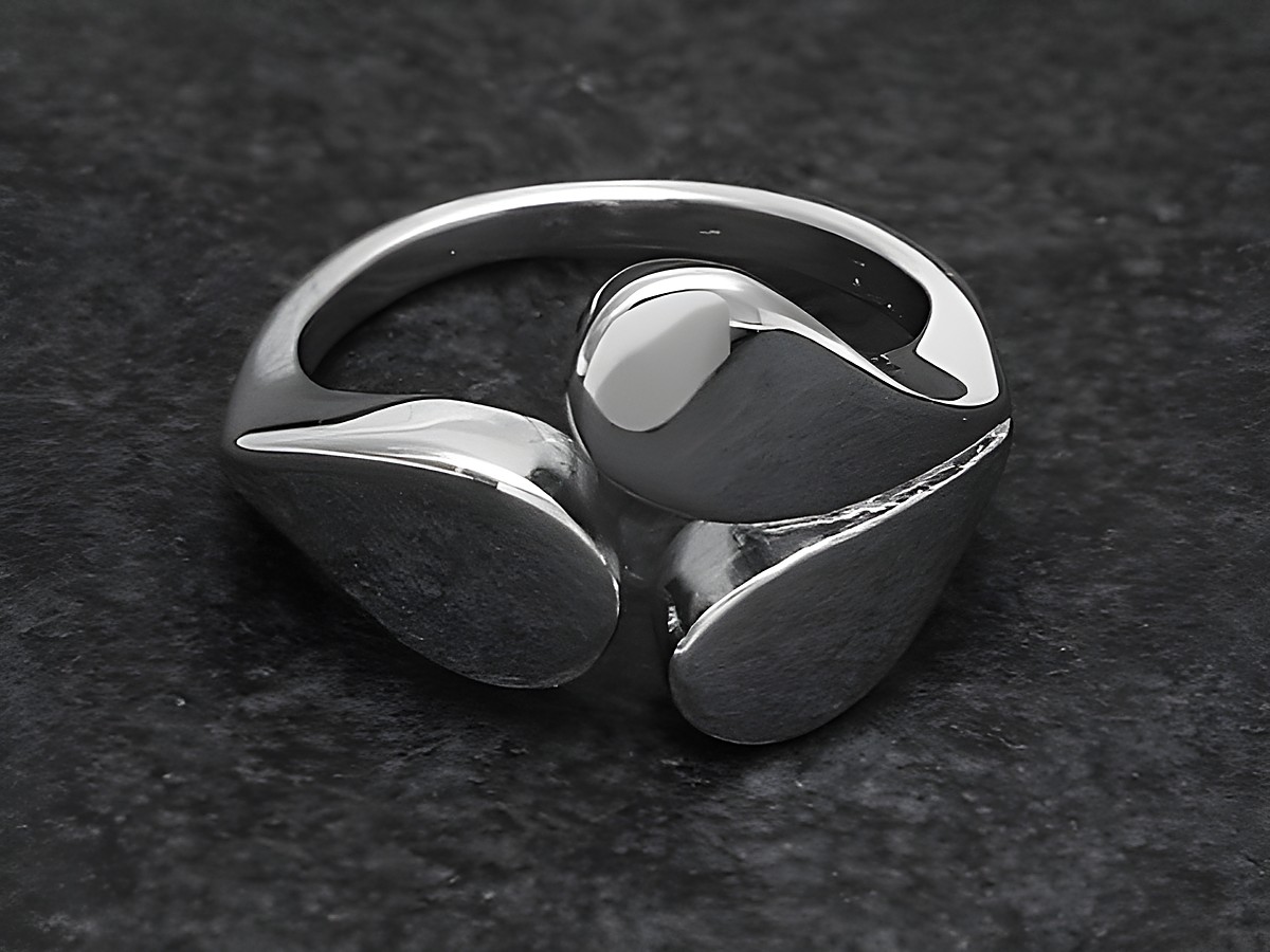 Silberring mit drei RUNDUNGEN, leicht verstellbar, Hersteller Juwelier Harnisch, rhodiniert, ohne Stein, schlichtes und elegantes Design.