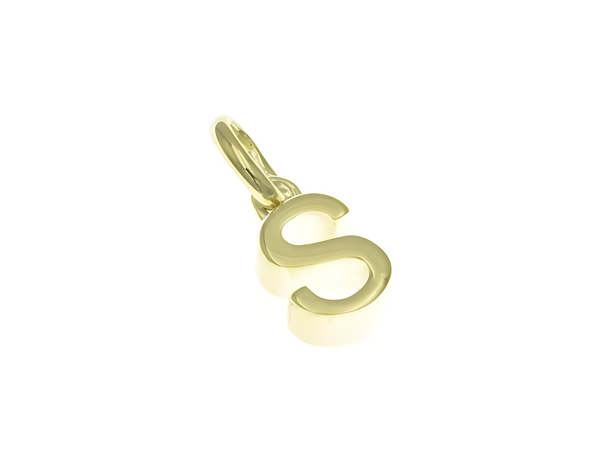 Anhänger aus poliertem Sterling Silber in Form des Buchstabens S, vergoldet in Gelbgold, vom Hersteller Juwelier Harnisch.