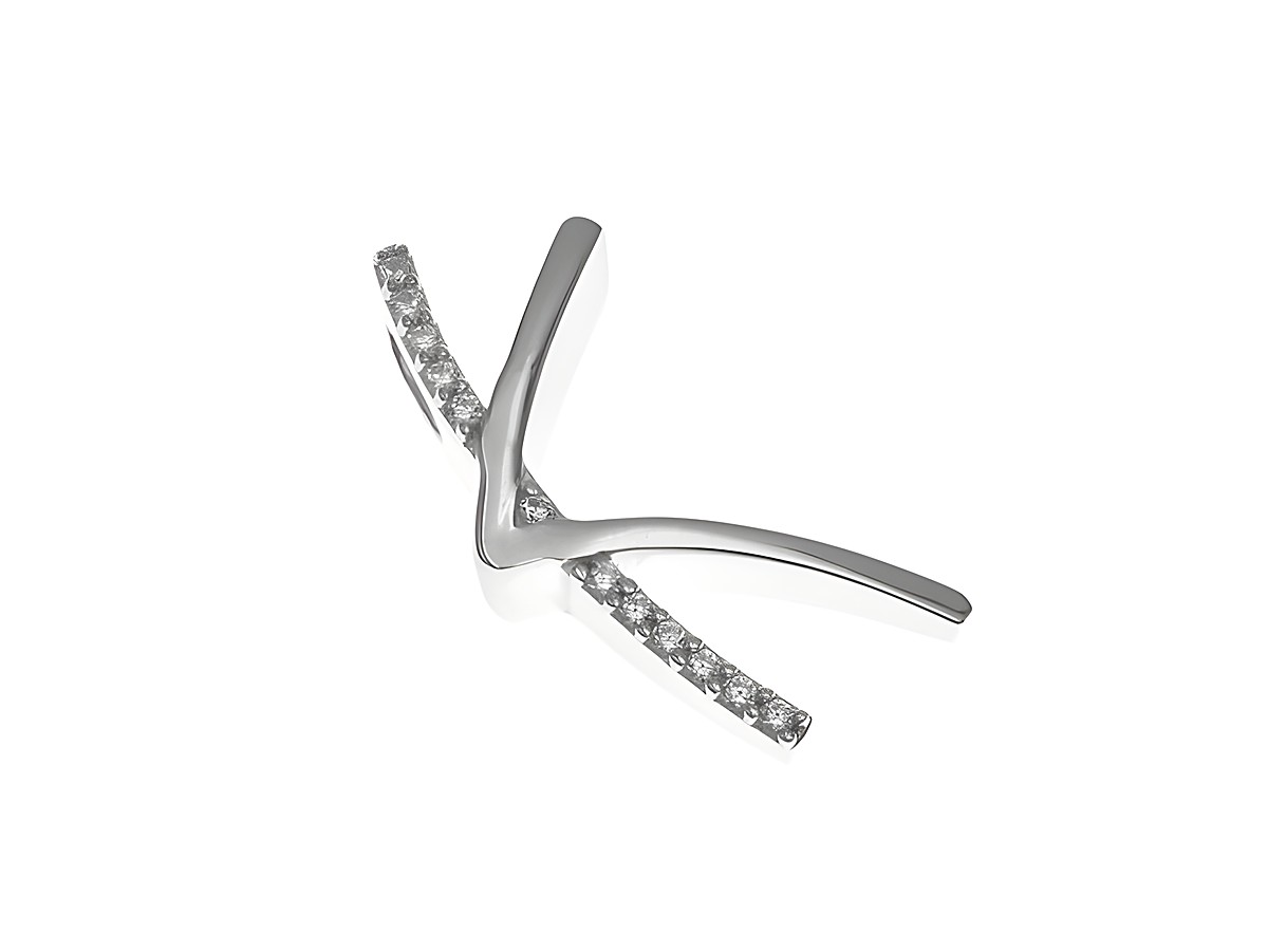 Anhänger aus Sterling Silber in Form des Buchstabens K, poliert mit Zirkonia besetzt, hergestellt von Juwelier Harnisch, ideal für personalisierte Schmuckstücke.