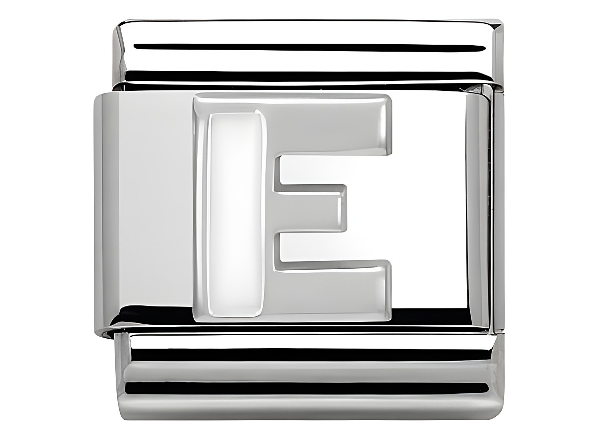 Buchstabe E in klassischem Silber mit Emaille von Nomination Classic SilverShine, geeignet für Armbänder, glänzendes Design und moderne Ausstrahlung.