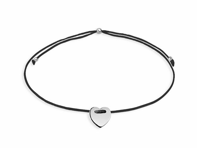 Xenox Sterling Silber Armband XS1671 mit einem herzförmigen Anhänger, befestigt an einem schwarzen Band, ideal für modische Akzente und besondere Anlässe.