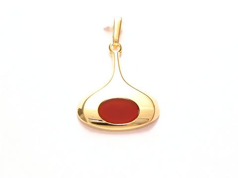 Designer Karneol Anhänger mit Gold Auflage Doublé vom Hersteller Juwelier Harnisch, elegantes, geschwungenes Design mit rotem Karneol in einem goldenen Rahmen, ideal für stilvolle Akzente.