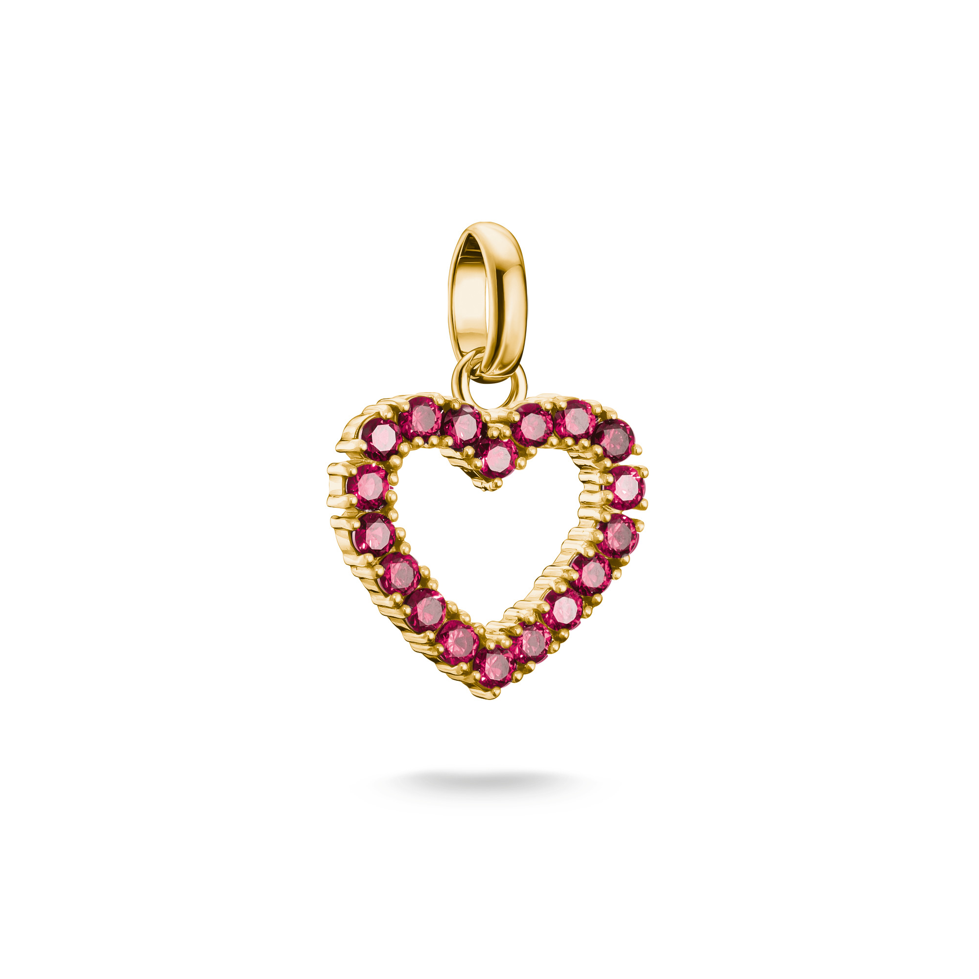 Charm in Herzform von Thomas Sabo, 18k Gelbgold vergoldet, besetzt mit lab grown Rubinen, ausgestattet mit einer Öse, Neuheit im Onlineshop.