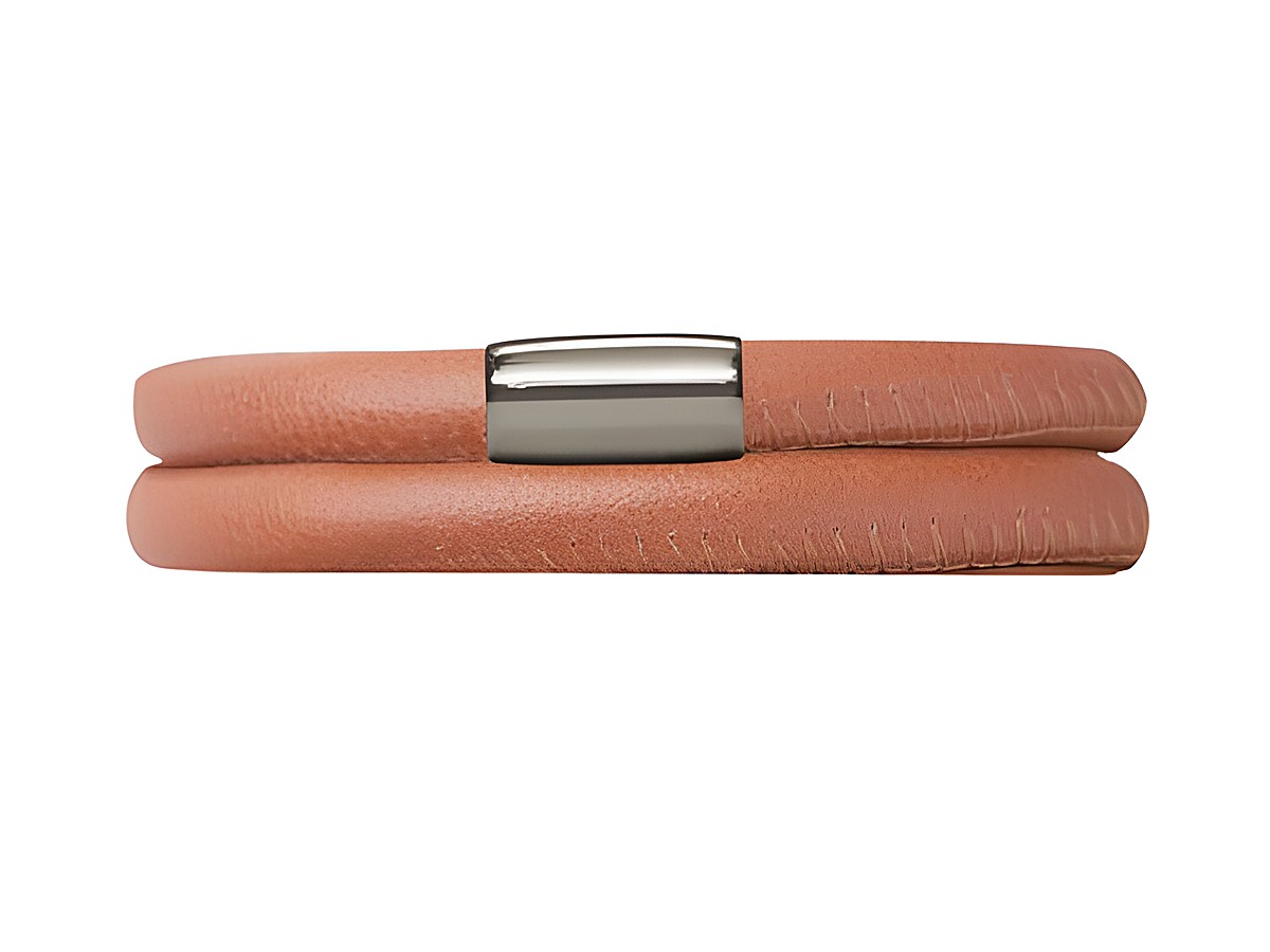 Endless Lederarmband in Coral Double, zweifach gewickelt mit Edelstahl Silberverschluss. Hersteller: Endless. Länge 38 cm. Stylisches Accessoire für modebewusste Frauen.