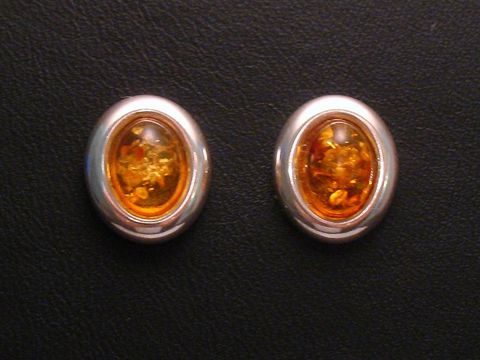 Ohrstecker oval aus Sterling Silber mit Bernstein, 13,1 mm, hergestellt von Juwelier Harnisch, elegante Schmuckstücke mit einzigartigem Design und warmen Farbtönen.