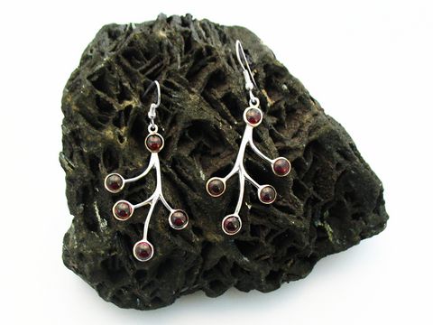 Granat Ohrringe 42,7 mm Ohrhänger aus Sterling Silber mit eleganten Steinanhängern, gestaltet von Juwelier Harnisch, perfekt für stilvolle Anlässe.