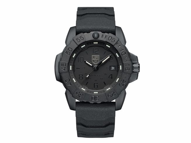 Luminox Uhr NAVY SEAL STEEL 3250 SERIES XS.3251.BO.CB mit schwarzem Ziffernblatt und robustem Gehäuse. Uhr mit schwarzem Gummiarmband, ideal für Abenteuer und Aktivitäten im Freien.