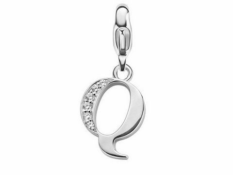 Silber Charm in Form des Buchstabens Q von Ti Sento, verziert mit funkelnden Zirkonia-Steinen, ideal für individuelle Schmuckstücke.