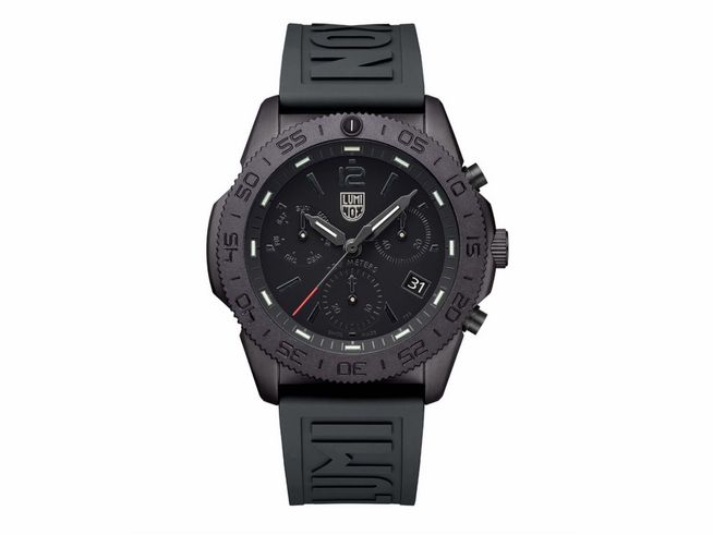 Luminox Uhr PACIFIC DIVER CHRONO 3140 SERIES XS.3141.BO mit 44 mm schwarzem Ziffernblatt, robustem Gehäuse und schwarzem Silikonarmband, ideal für Outdoor-Aktivitäten und Tauchen.