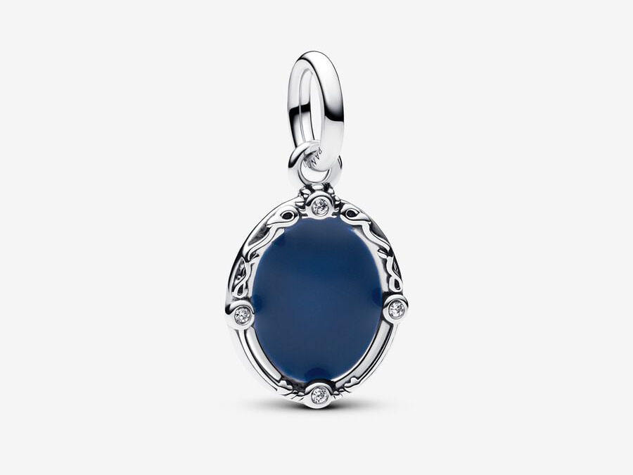 Charm von Pandora in Silber mit einem ovalen, blauen Stein und funkelnden Zirkonia, inspiriert von Disney Schneewittchen, ein elegantes Schmuckstück für jede Sammlung.