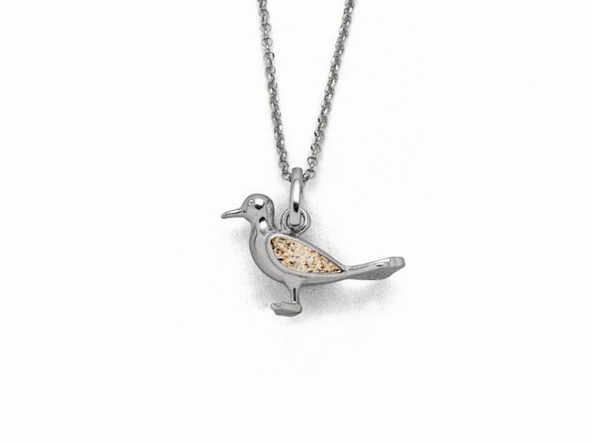 DUR Kette Möwe K2811 aus Sterling Silber mit einem filigranen Möwenanhänger, der eine feine, sandfarbene Applikation aufweist. Kette hat eine Länge von 45cm.