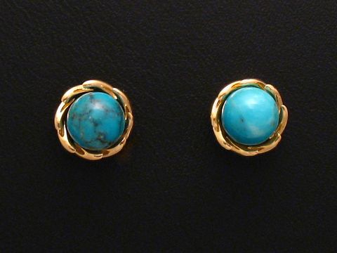Ohrringe aus Türkis und Gold, stilvolle Ohrstecker vom Hersteller Juwelier Harnisch, mit runden Türkissteinen in eleganter Fassungsform.