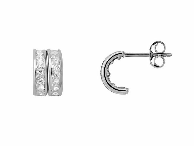 Echt Gold Ohrschmuck in Weißgold 585, polierte Creolen mit Zirkonia, die in einer eleganten und modernen Form gestaltet sind und perfekten Glanz bieten.