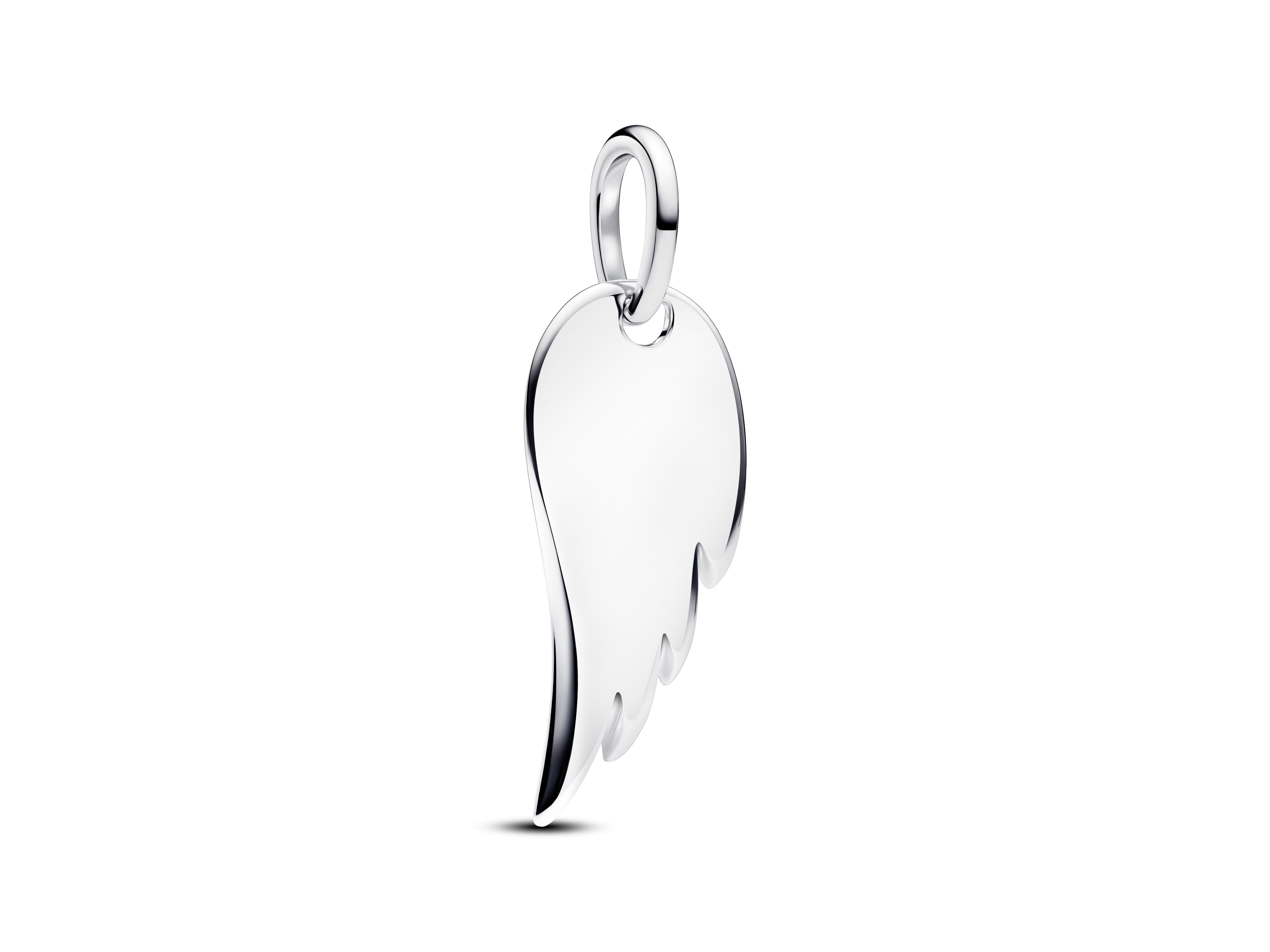 Engelsflügel Anhänger aus sterling Silber von Pandora, schlichtes und elegantes Design, geeignet für Armbänder und Halsketten, der perfekte Schmuck für eine besondere Bedeutung.