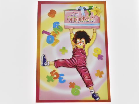 Geburtstagskarte mit einem fröhlichen Clown, der ein Geschenk hält, umgeben von bunten Zahlen und einem fröhlichen Hintergrund, Hersteller Juwelier Harnisch, Geburtstagskarten.