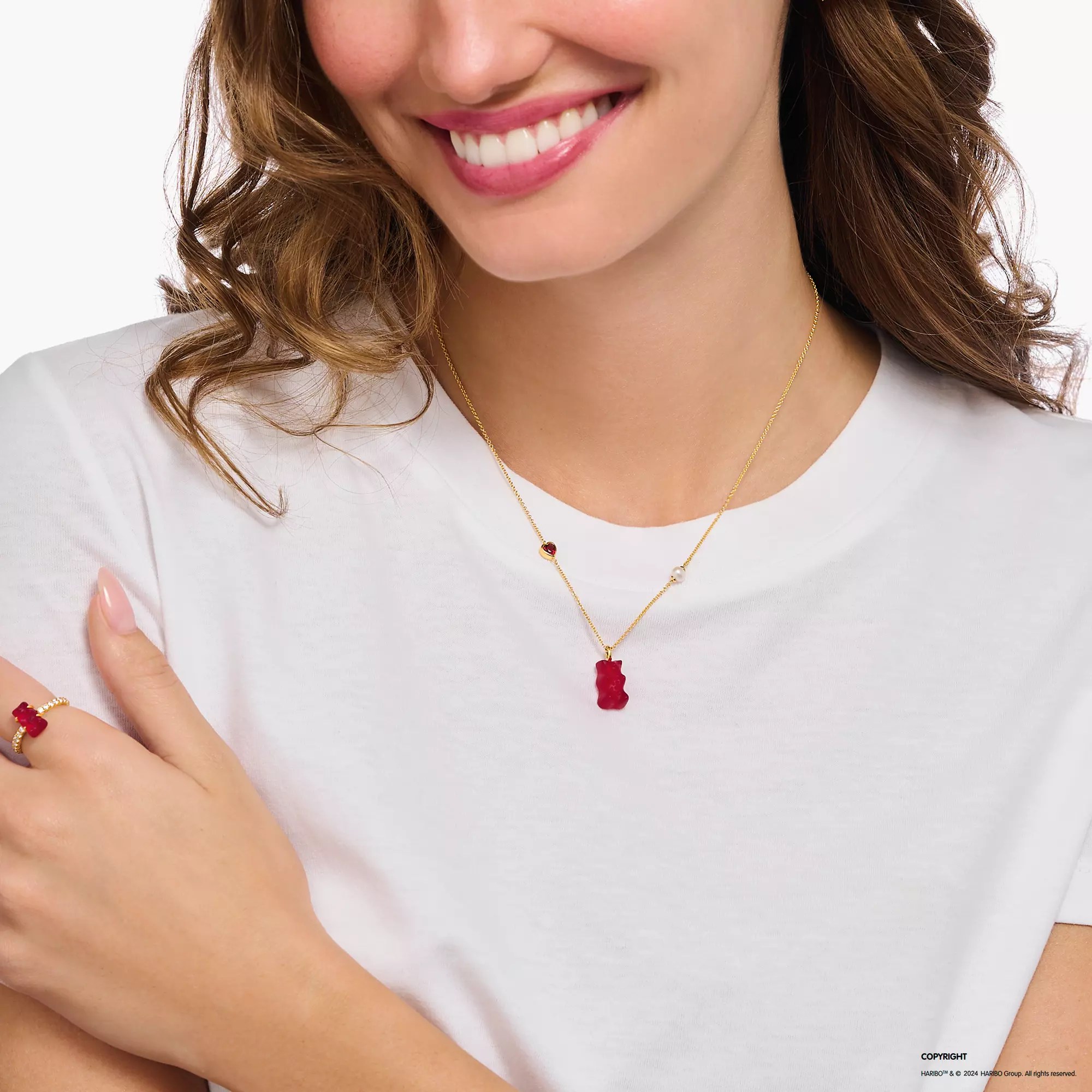 Thomas Sabo Kette mit rotem Goldbären-Anhänger, Herz und Perle vergoldet – HARIBO – Silber – 45 cm verstellbar – Ansicht 2