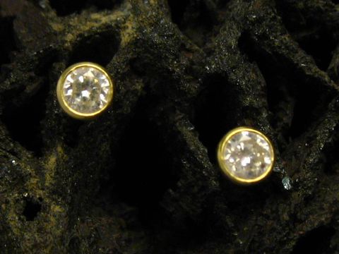 Ohrringe ELEGANT - 585 Gold - weiblich - Zirkonia, Hersteller Juwelier Harnisch, funkelnde Zirkonia-Steine in goldfarbener Fassung, ideal für festliche Anlässe und edle Outfits.