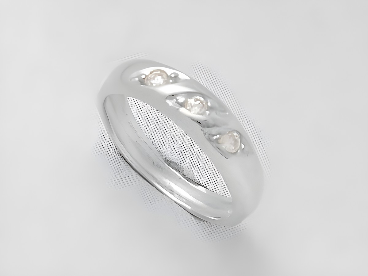 Silber Taufring mit Zirkonia, ideal als Taufgeschenk, Hersteller Juwelier Harnisch, glänzende Oberfläche und elegantes Design, perfekt für besondere Anlässe.