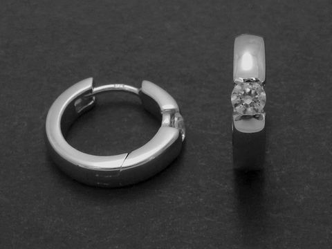 Silber Ohrringe - Creolen rhodiniert - weiß zeitlos - Zirkonia - 1,6 cm, Hersteller Juwelier Harnisch, elegante und funkelnde Ohrringe bis 25 mm, ideal für jeden Anlass.