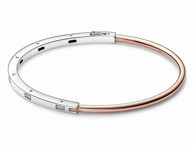 Bicolor Armband von Pandora aus Sterling Silber mit Roségold Vergoldung und Zirkonia, schlichte Eleganz, 19 cm lang, modernes Design für jedes Outfit.