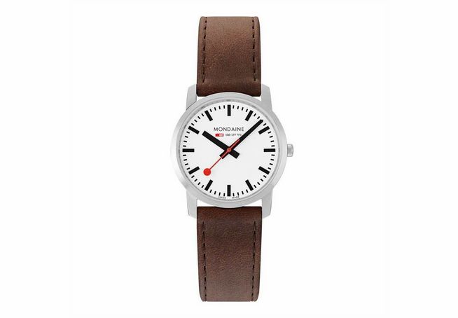 Mondaine Uhr Simply Elegant A400.30351.12SBG mit einem 36 mm Gehäuse, weißem Ziffernblatt, klaren Ziffern und einem braunen Lederarmband.