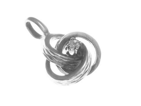 Gold Anhänger aus Gold 585 mit einem Diamanten von 0,025 ct, gefertigt aus Weißgold. Hersteller Juwelier Harnisch, schlichte und elegante Form mit funkelndem Diamanten.