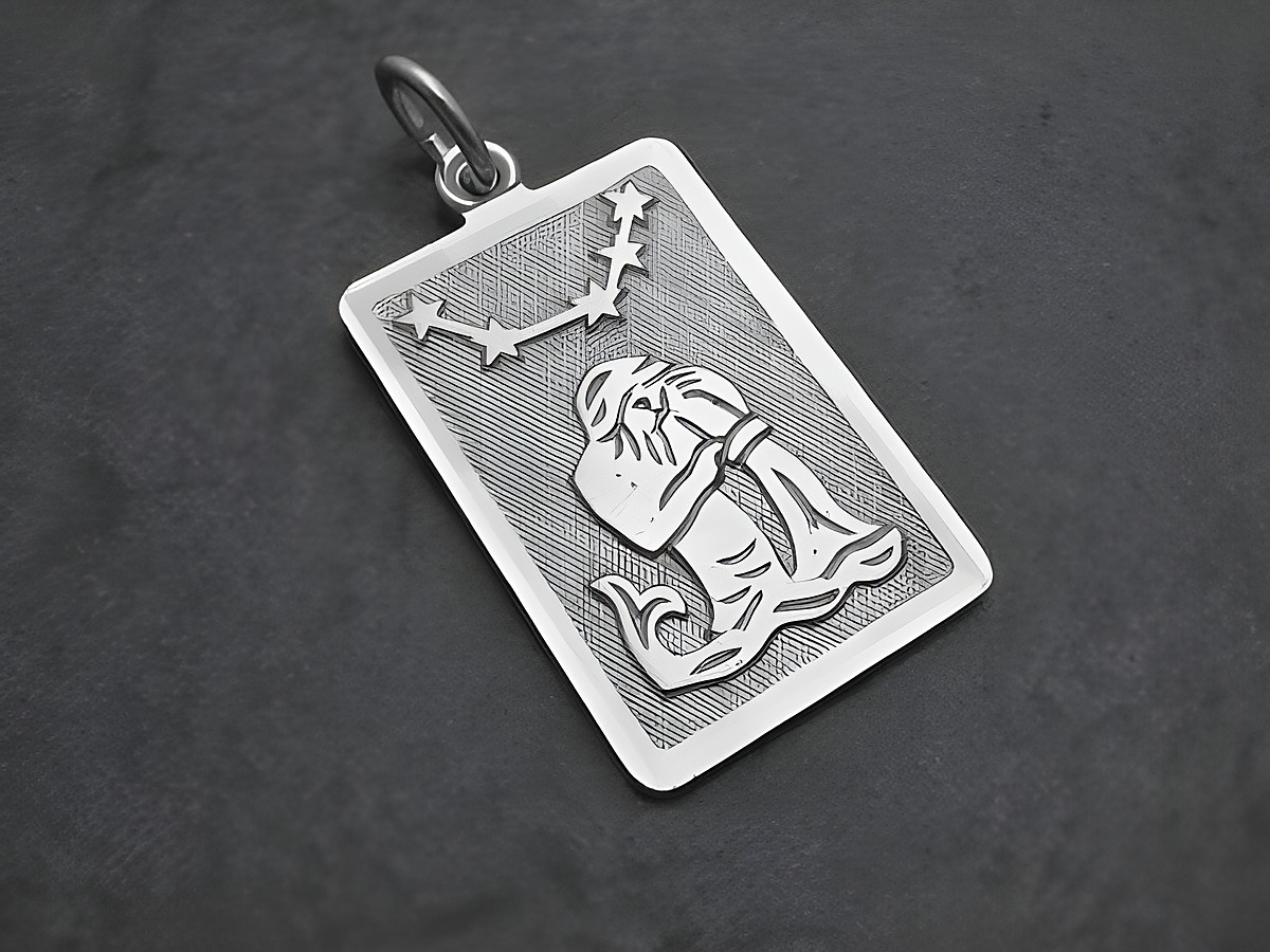 Sternzeichen Anhänger aus Sterling Silber rhodiniert im Rechteckdesign mit dem Wassermann-Symbol und Sternen. Hergestellt vom Juwelier Harnisch. Ideal als persönliches Schmuckstück.