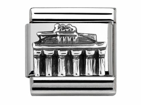 Relief des Brandenburger Tors in Silber von Nomination, detailreiche Darstellung des berühmten Denkmals, ideal für Schmuckliebhaber und Sammler von Monumenten.