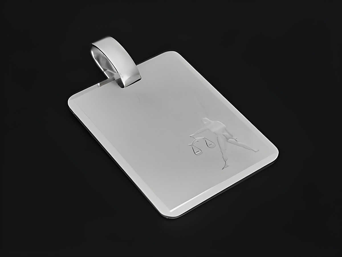 Silber Anhänger mit gravierter Platte und Sternzeichen Waage in rhodinierten, mattierten Finish vom Hersteller Juwelier Harnisch, ideal als persönliches Schmuckstück.